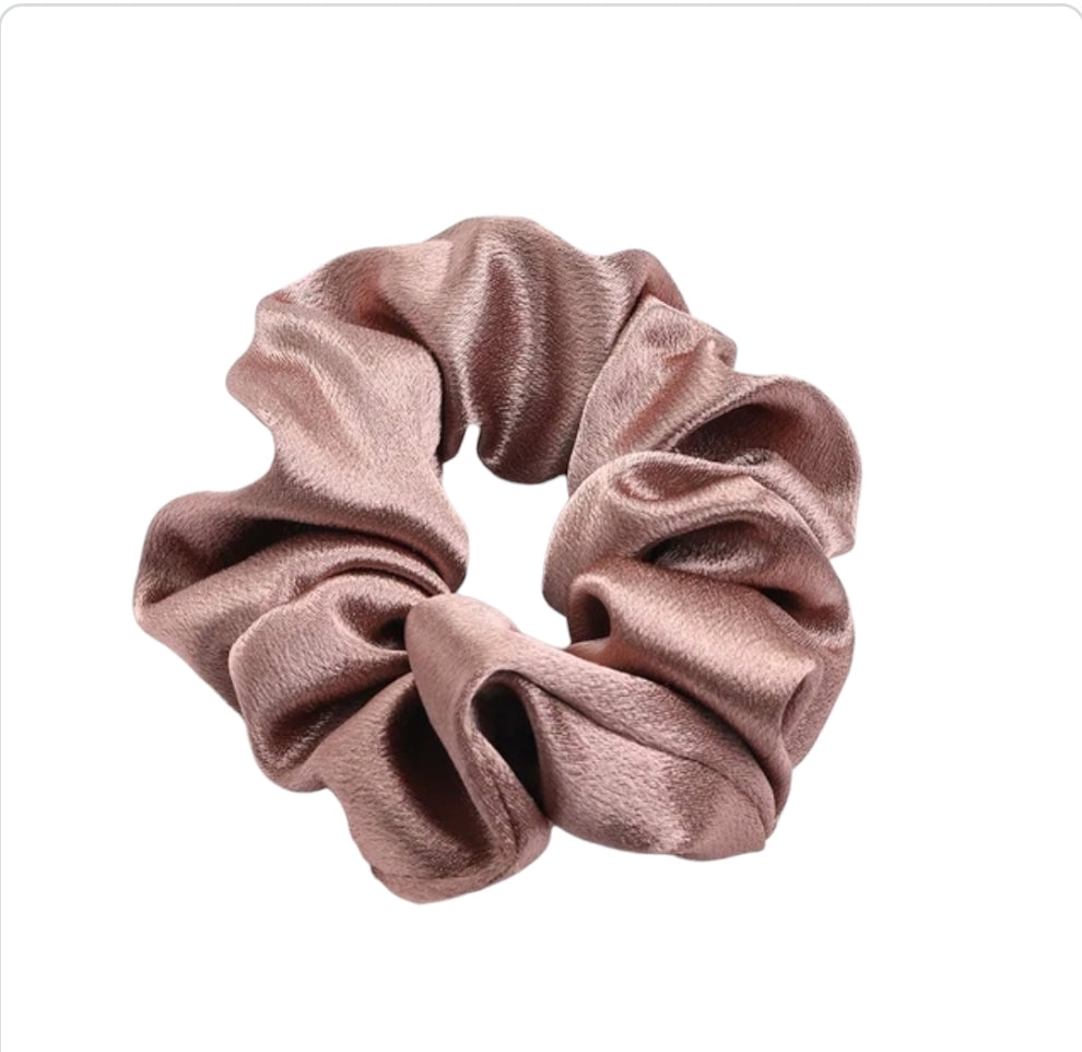 Satin Scrunchie in Brown